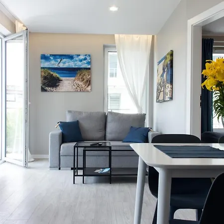 Komfortowy Lazur Z Garazem *